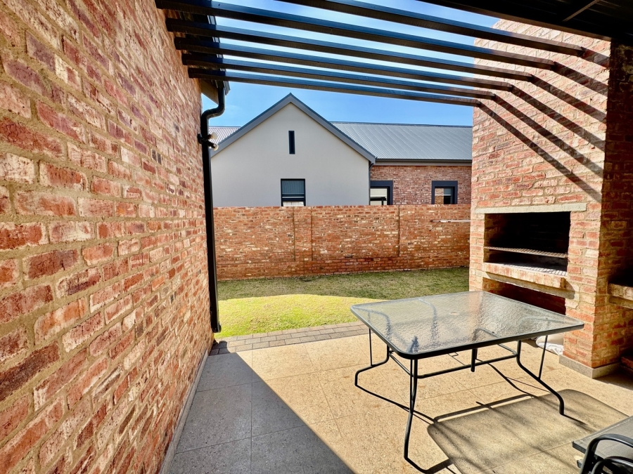 2 Bedroom Property for Sale in Van Der Hoff Park North West